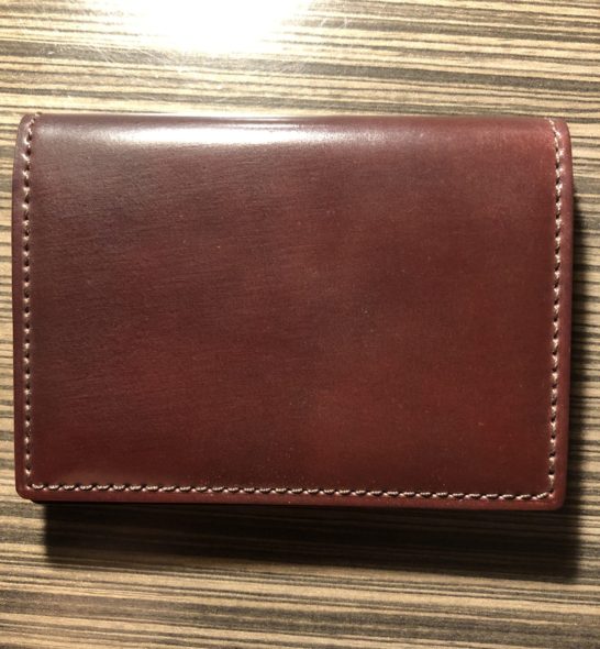 シェルコードバン2名刺入れ外面